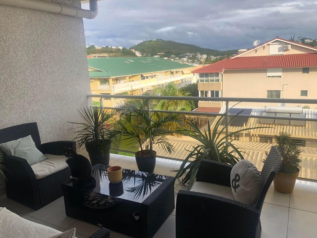 APPARTEMEMT F3 au MOTOR POOL à la VENTE