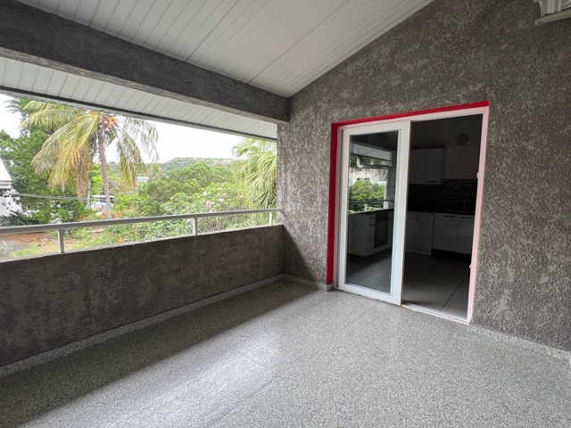 APPARTEMENT F3 à la VALLEE DES COLONS à la VENTE