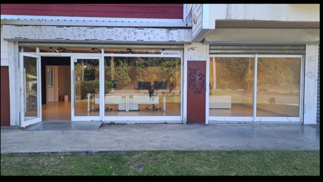 LOCAL COMMERCIAL à ROBINSON à la LOCATION