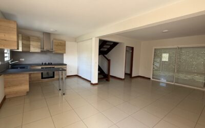 VILLA F4 à DUMBEA SUR MER à la VENTE